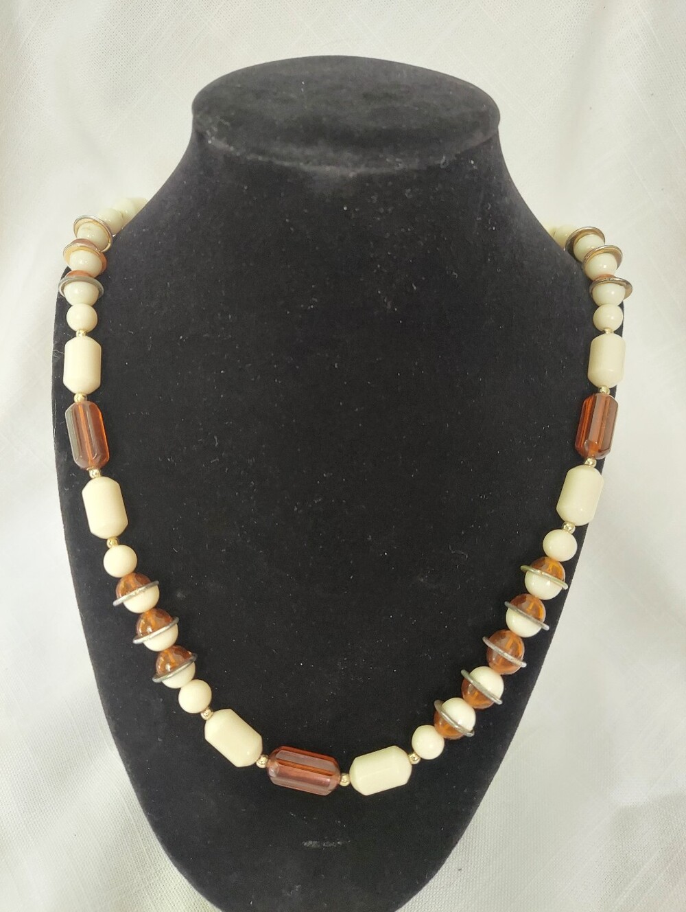 Vintage Cream, Gold Tone and Amber Like Women’s Beaded Necklace